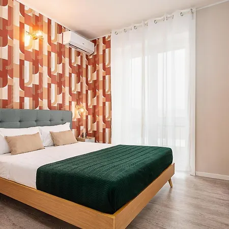 Hemeras Boutique Homes - Large In Citylife District Апартаменты